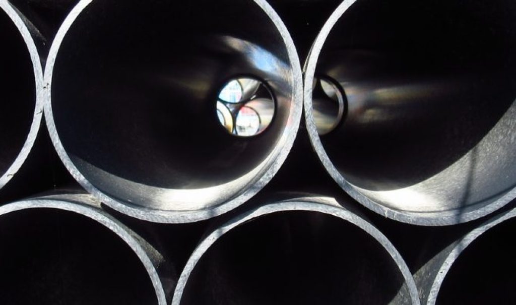 pipes-869692_1920-1500x400
